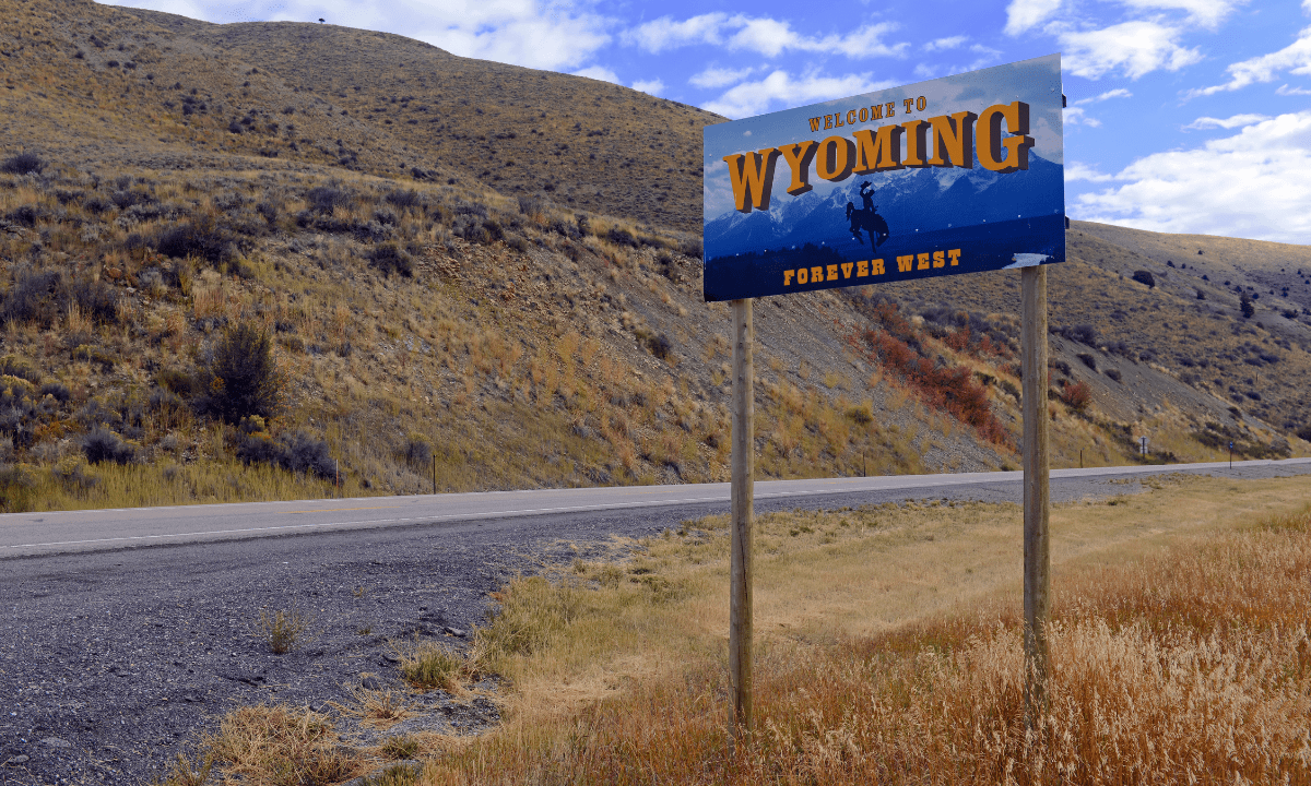 Understanding Trailer Towing Laws in Wyoming